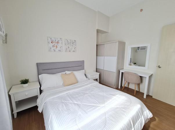 Lovely 2  Br Condo