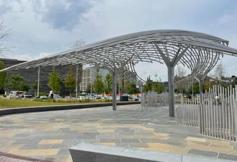 Lux Waterfront 2 Bed Apt, V&a 10min Walk, St Andrew S Golf 25min Drive