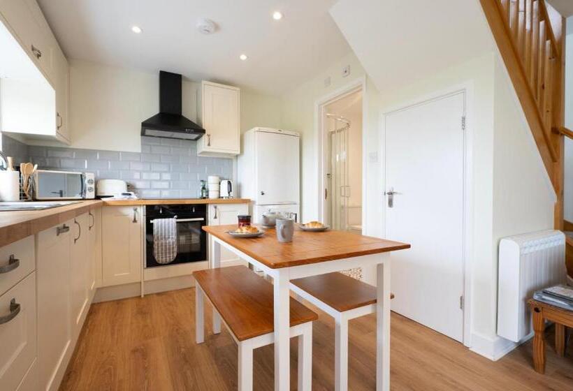 Owlet Lodge
