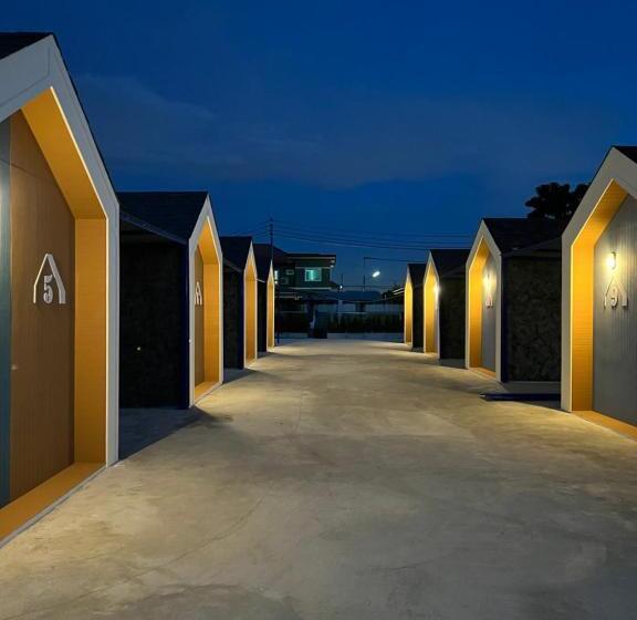 هاستل Chics Resort ชิคส์รีสอร์ท