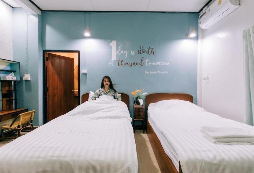 تختخواب و صبحانه Banya Bnb ที่พักบ้านย่าบีแอนด์บี เมืองประจวบฯ