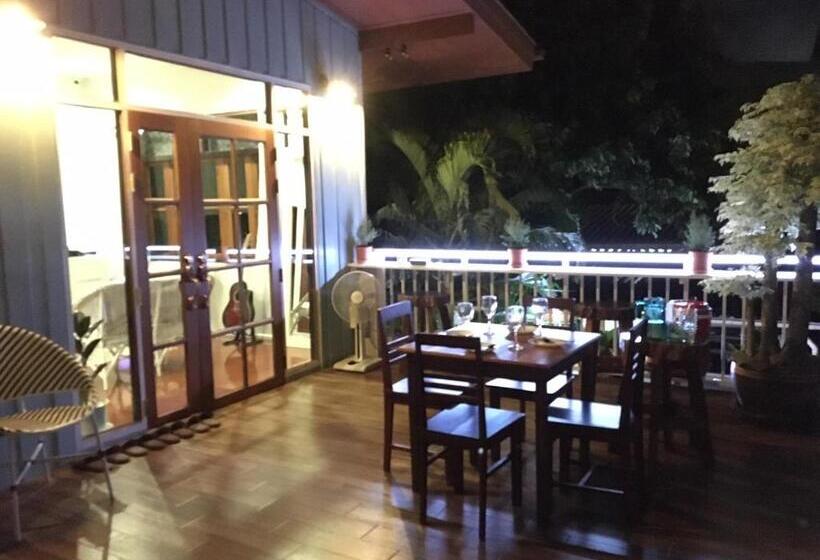 تختخواب و صبحانه Banya Bnb ที่พักบ้านย่าบีแอนด์บี เมืองประจวบฯ