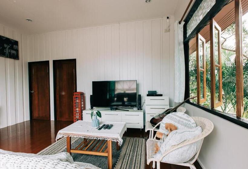تختخواب و صبحانه Banya Bnb ที่พักบ้านย่าบีแอนด์บี เมืองประจวบฯ