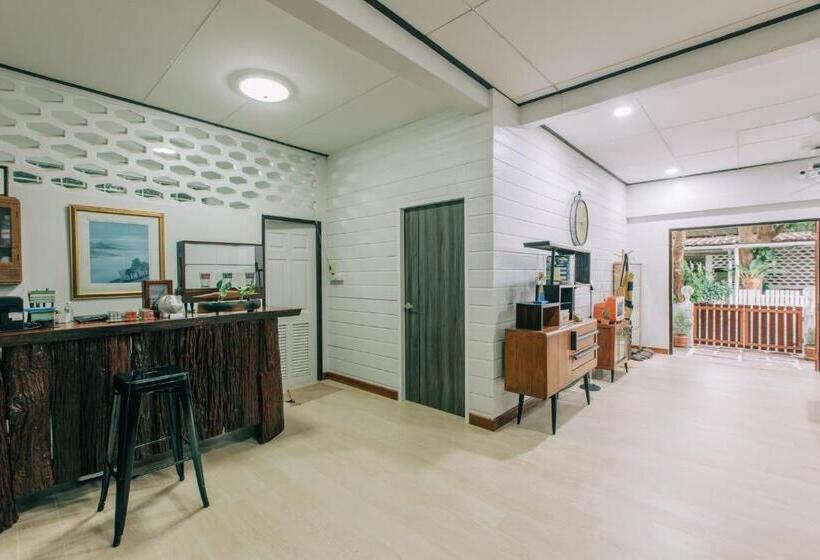 تختخواب و صبحانه Banya Bnb ที่พักบ้านย่าบีแอนด์บี เมืองประจวบฯ
