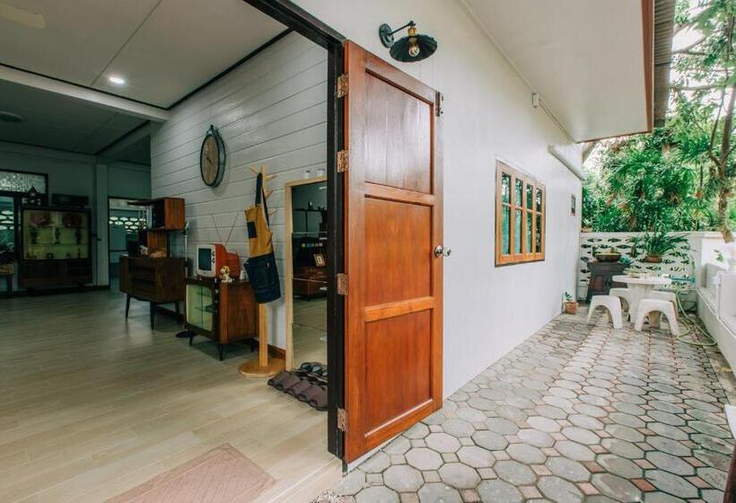 تختخواب و صبحانه Banya Bnb ที่พักบ้านย่าบีแอนด์บี เมืองประจวบฯ