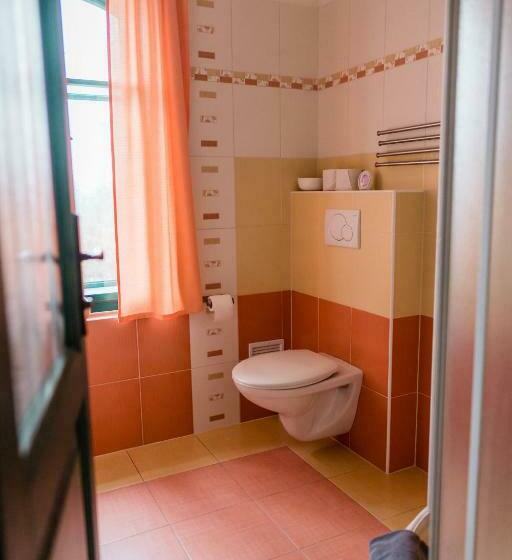 膳宿费 Na Kopečku Ad 1795   Penzion S Wellness, Restaurací Vniřní I Venkovní V Zahradě