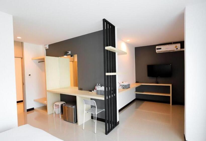 The Rest Hotel   ประจวบ