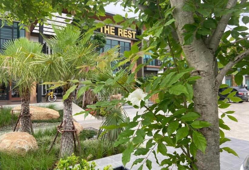 The Rest Hotel   ประจวบ