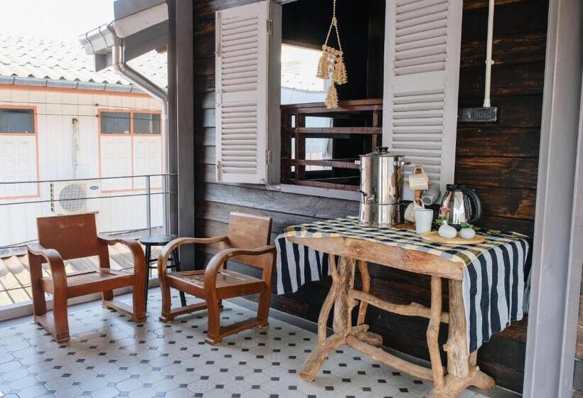 住宿加早餐  บ้านเสงี่ยม มณี Baan Sa Ngiam Manee