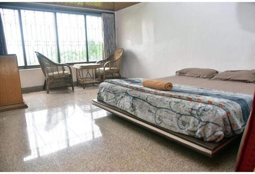 Farm Feels 4bhk