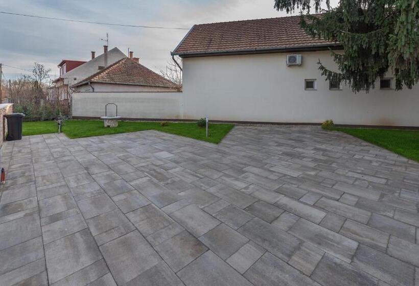 Hídfő Apartman Nyugalom Szigetei