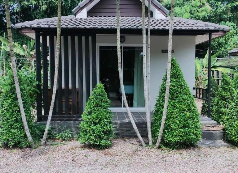 Lung Pod 9 Resort