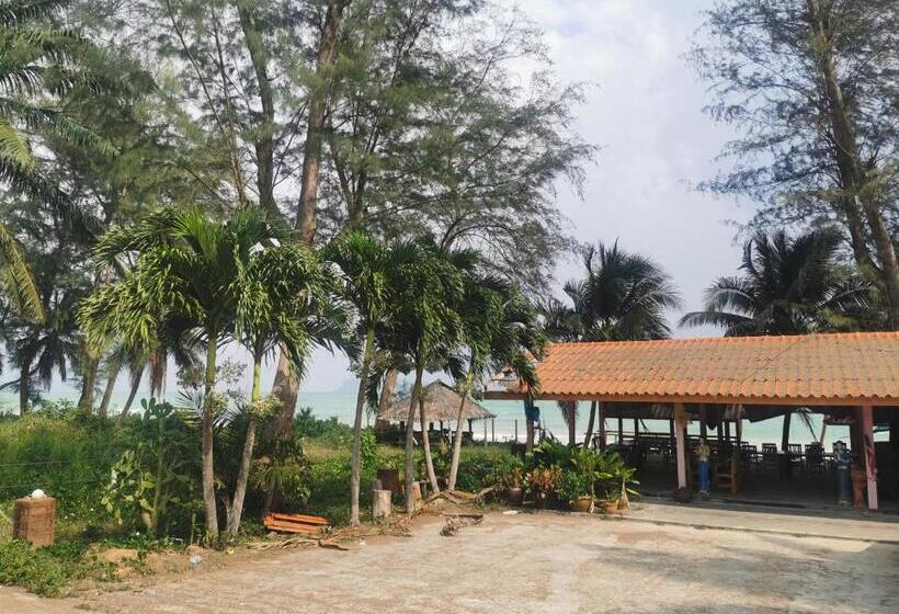 Lung Pod 9 Resort