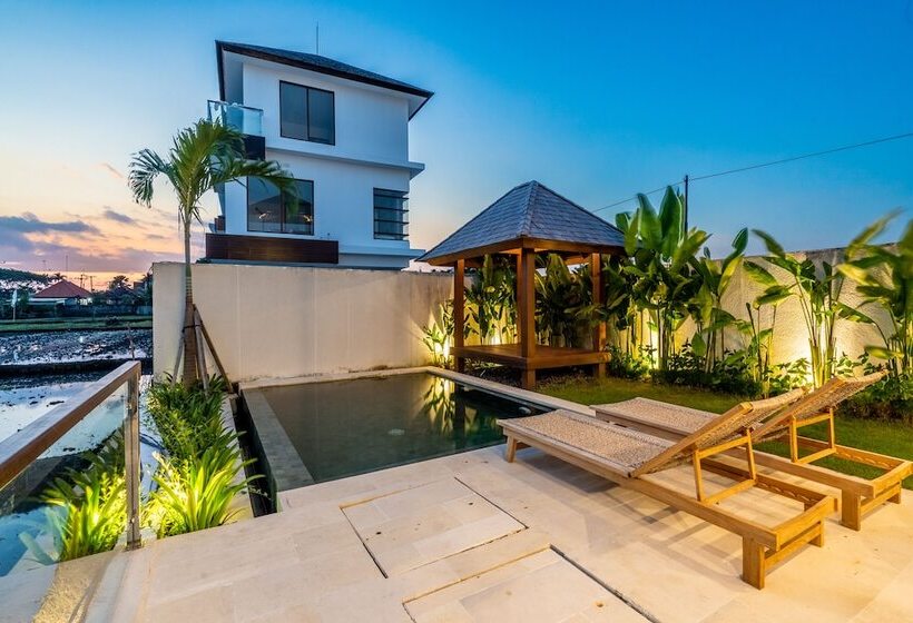 Om Cemagi Beach Villa Canggu