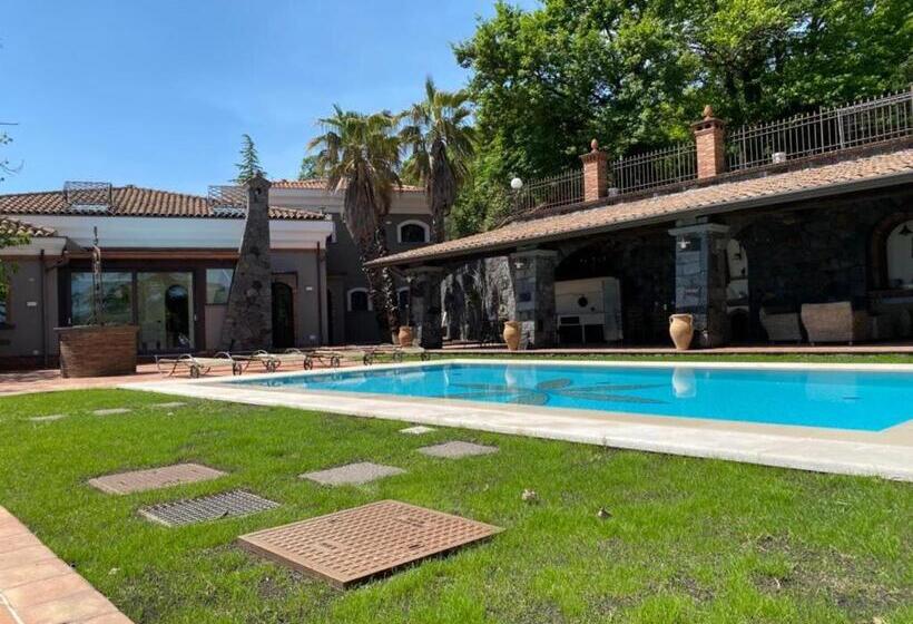 Casa Carlotta