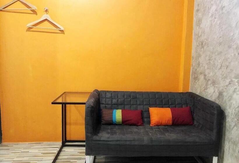 Pensione เชอโคว์ เชอโคว์ โฮมสเตย์