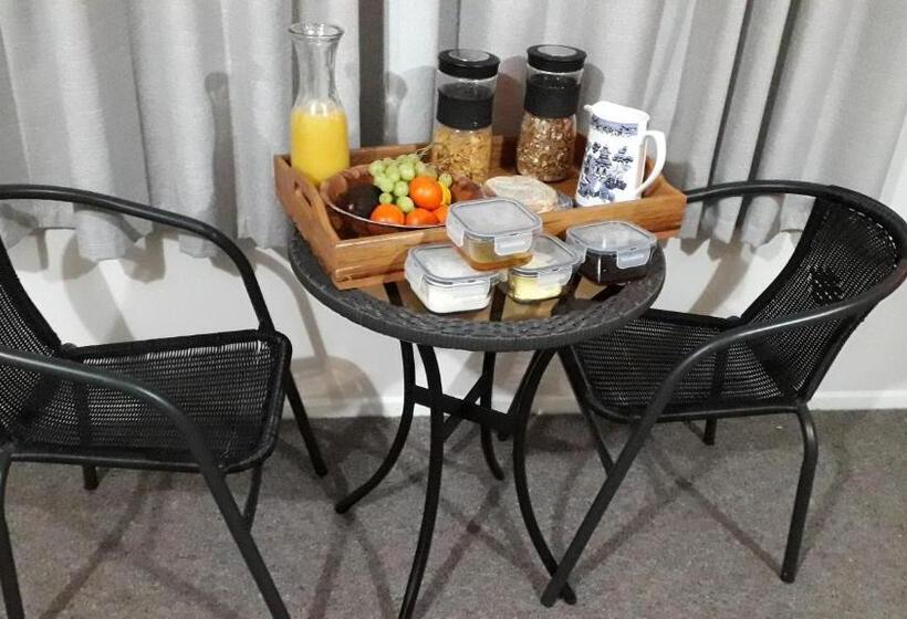 بنسيون Kaimai Sunset Bed & Breakfast