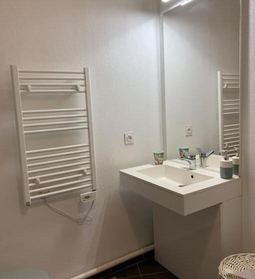 Superbe Appartement Neuf T3 De 71m2 En Résidence A Marseille