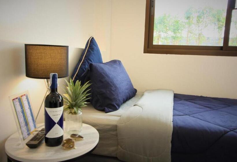 Пансион Sun & Sea Nai Yang Phuket