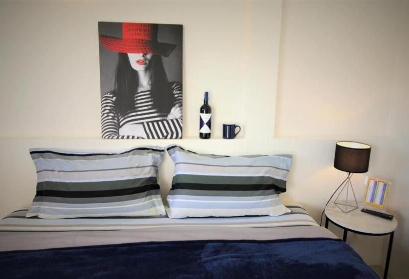 Пансион Sun & Sea Nai Yang Phuket