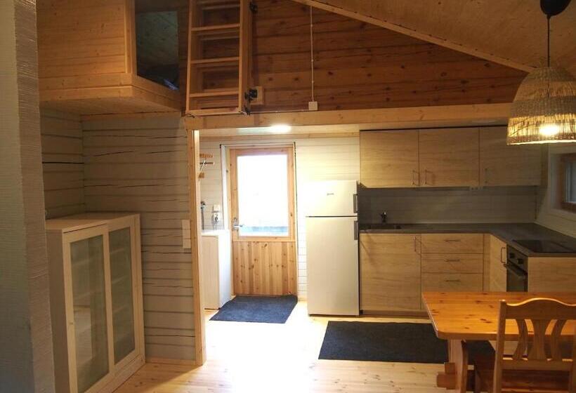 Pinetree Cottages Sunny Cabin