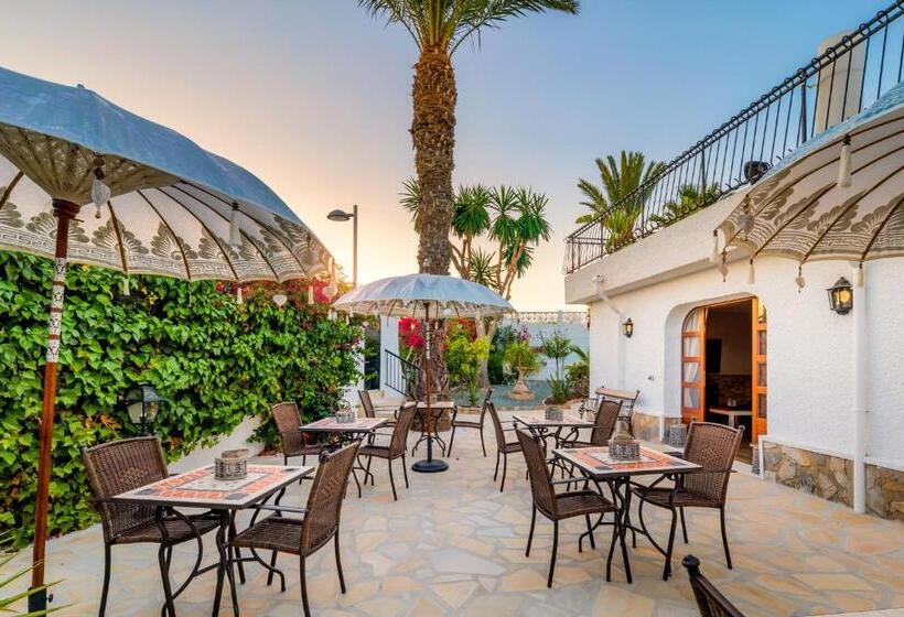 مبيت وإفطار Casa Almendros