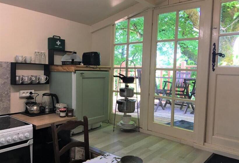 住宿加早餐  Chambres D Hotes Les Coustilles