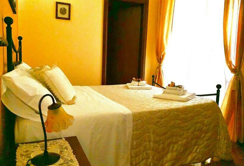 تختخواب و صبحانه La Terrazza Sul Corso City Center