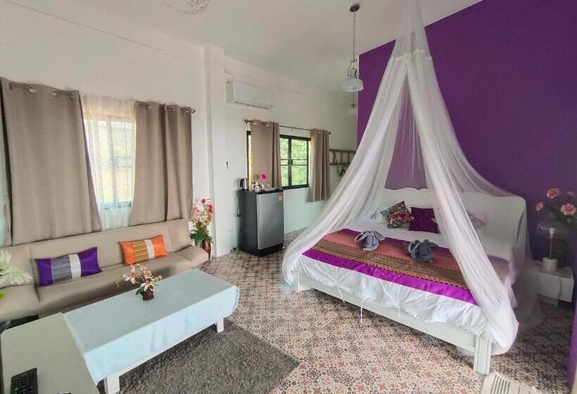 هتل บ้านภูคำฟ้า ดอยปู่ไข่ Baan Phu Kham Fah