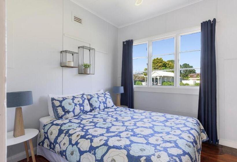 אתר נופש Calm Waters Waterfront Cottages