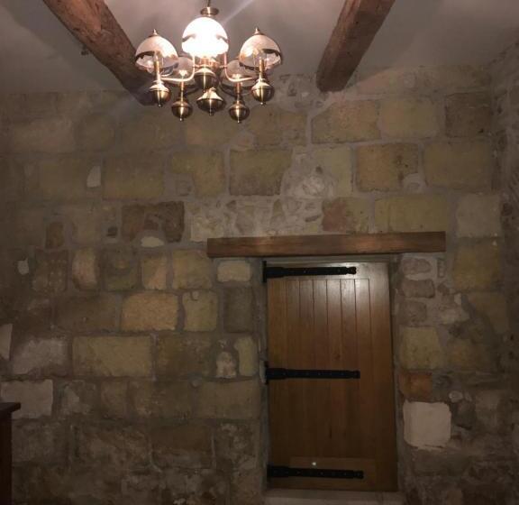 مبيت وإفطار Maison Du Cloitre Couvent Des Carmes