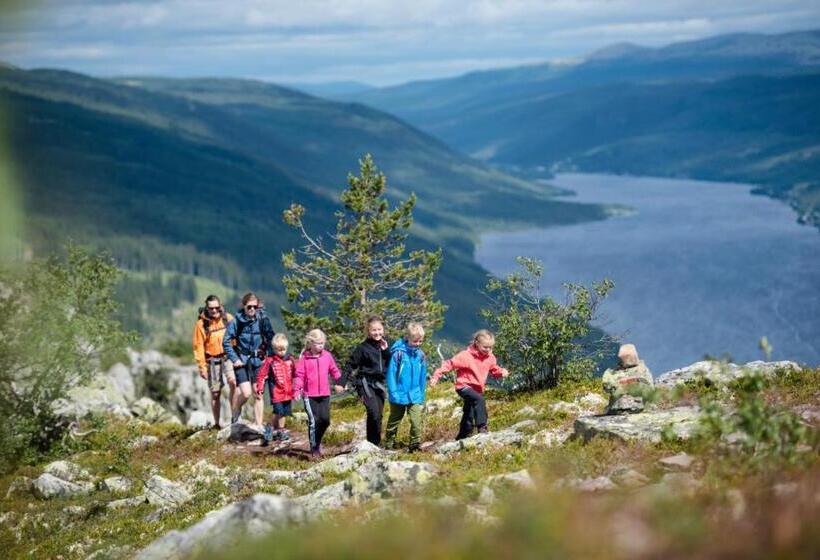 Koselig Hytte Ved Skiheis, Langrennspor, Akebakke Og Har 4 Soverom, 2 Bad, Badstue Og Fiber Bredbånd
