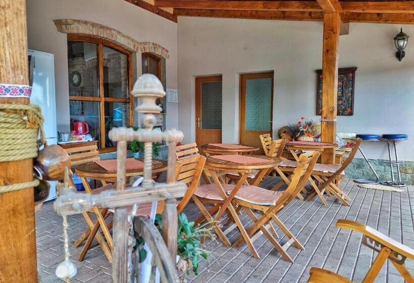 پانسیون Casa Adam