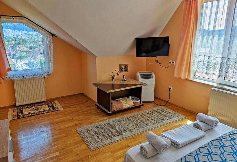 پانسیون Casa Adam