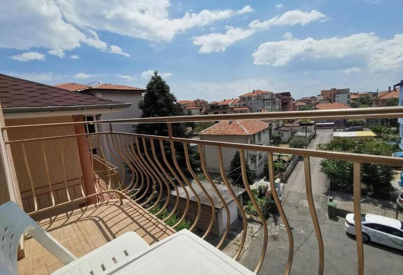 پانسیون Guest House Georgieva Ravda