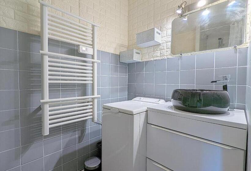Appartement Proche Port Et Mer Avec Wifi Et Climatisation