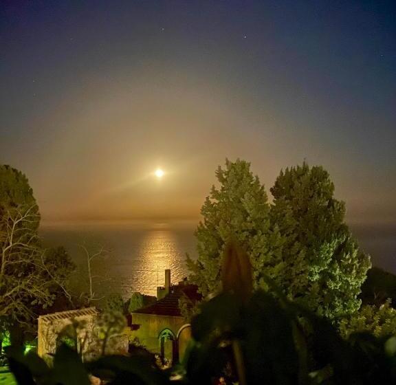 تختخواب و صبحانه Chiaro Di Luna