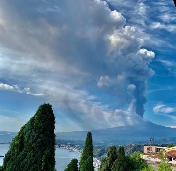 تختخواب و صبحانه Chiaro Di Luna