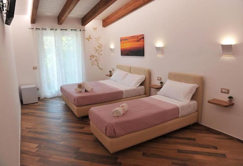 بنسيون Il Covo Degli Dei