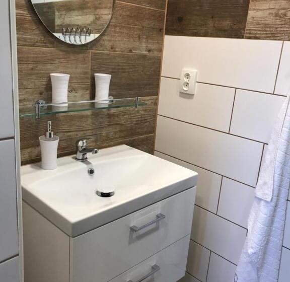 پانسیون Vila Adéla   Teplice