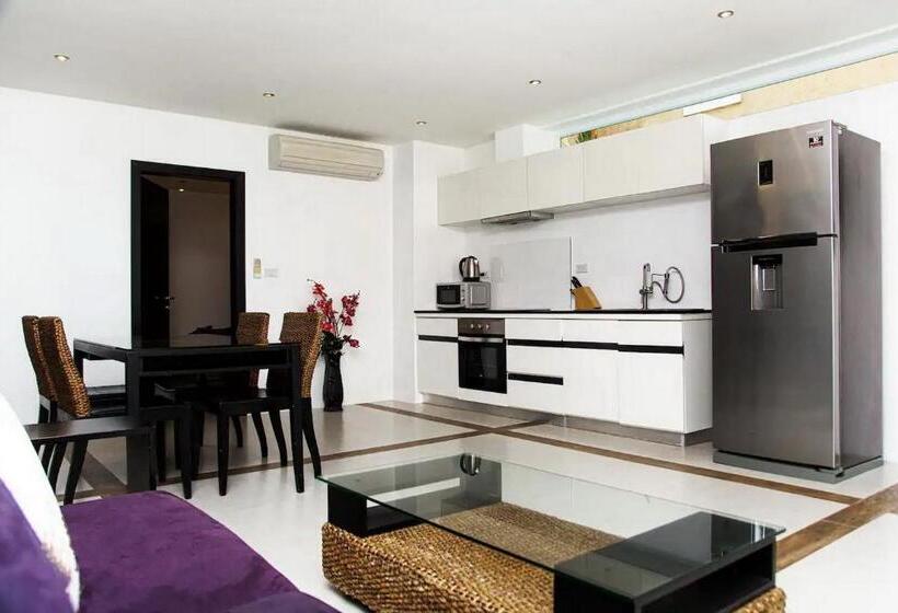 استراحتگاه Siam Royal Bay Beach Villa And Beachfront Apartments