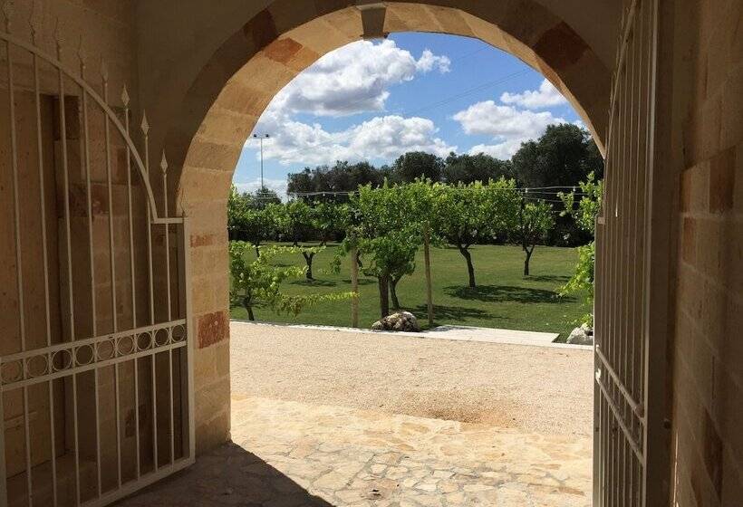هتل Agriturismo Le Torri
