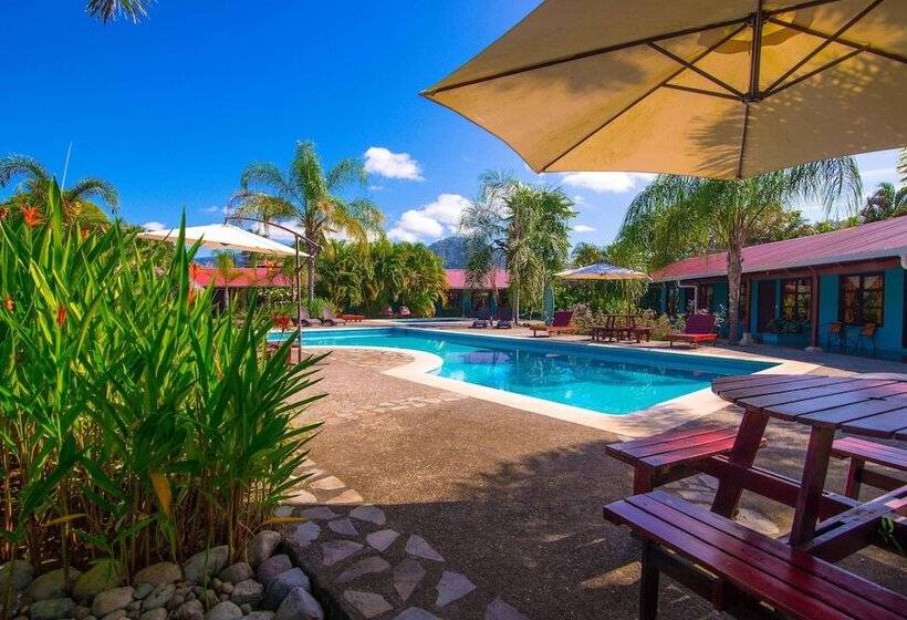 هتل Beach Break Resort