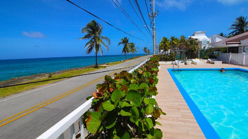 هتل On Vacation Blue Reef