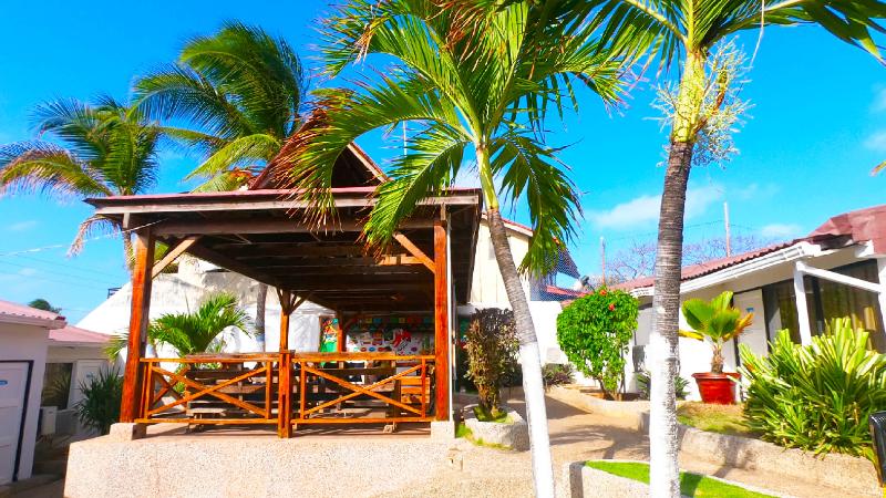 هتل On Vacation Blue Reef