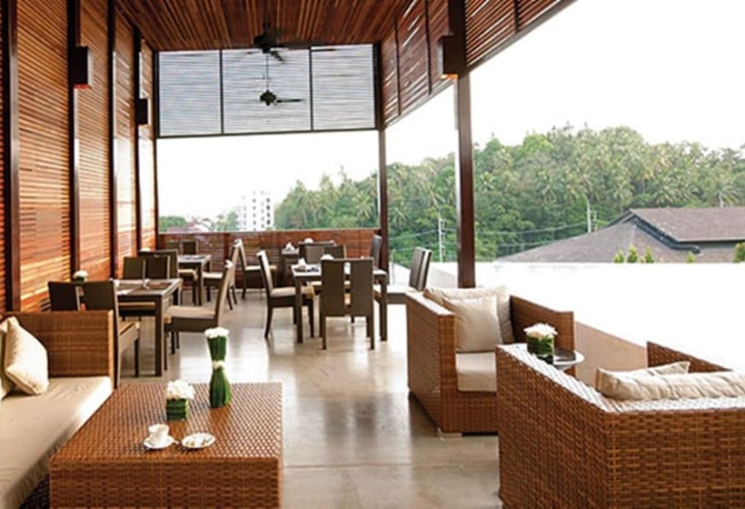 ホテル The Quarter Resort Phuket