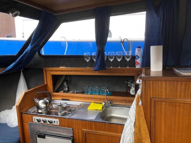 צימר Amsterdam Boat & Breakfast