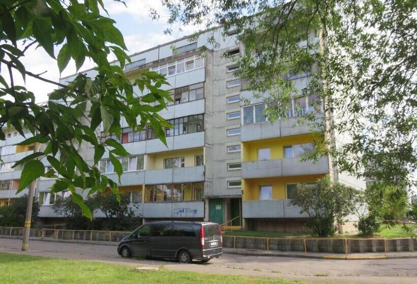 هاستل Dzīvokļi Dunikas Ielā 1