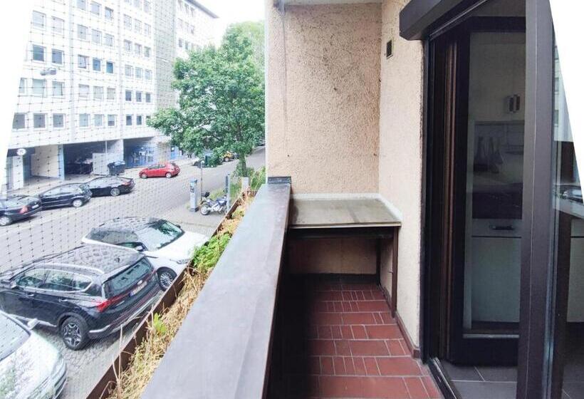 Alfa Stuttgart City 4zw Beste City Lage Berliner Platz Max 8 Personen Netflix Küche Wm
