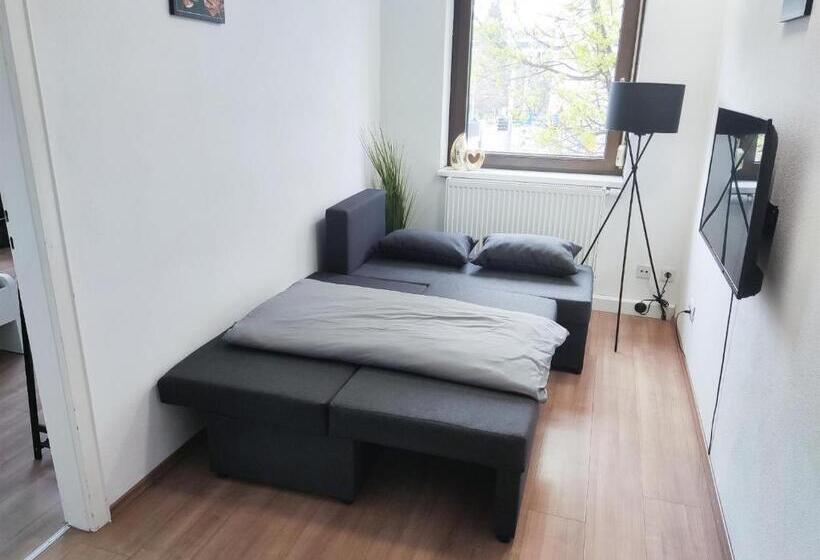 Alfa Stuttgart City 4zw Beste City Lage Berliner Platz Max 8 Personen Netflix Küche Wm